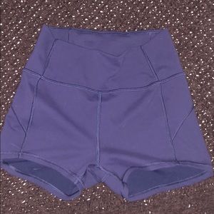 Lululemon shorts size 4